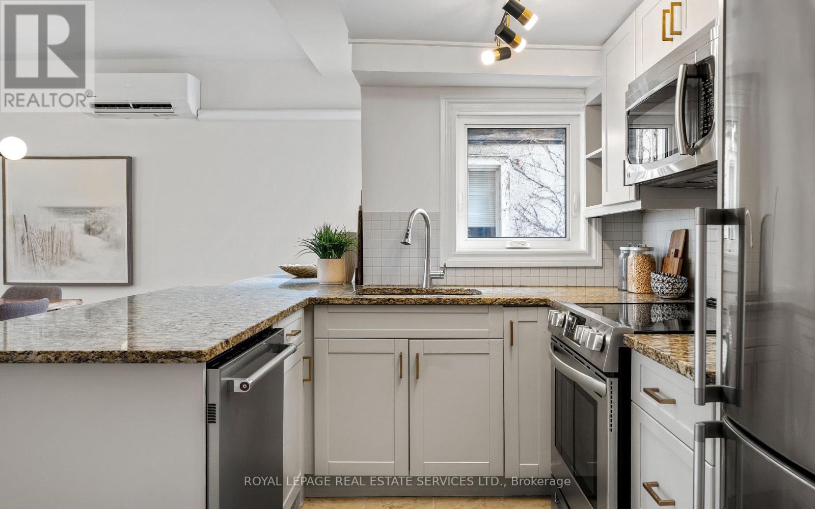 163 Broadview Avenue Property Photo 14