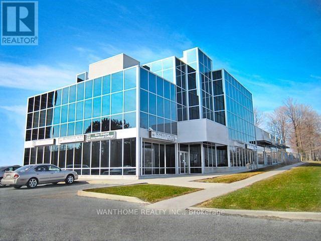 B01 - 3195 SHEPPARD AVENUE E