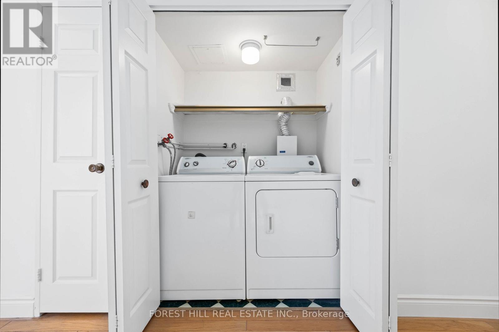 1004 - 2350 Bridletowne Circle Property Photo 12