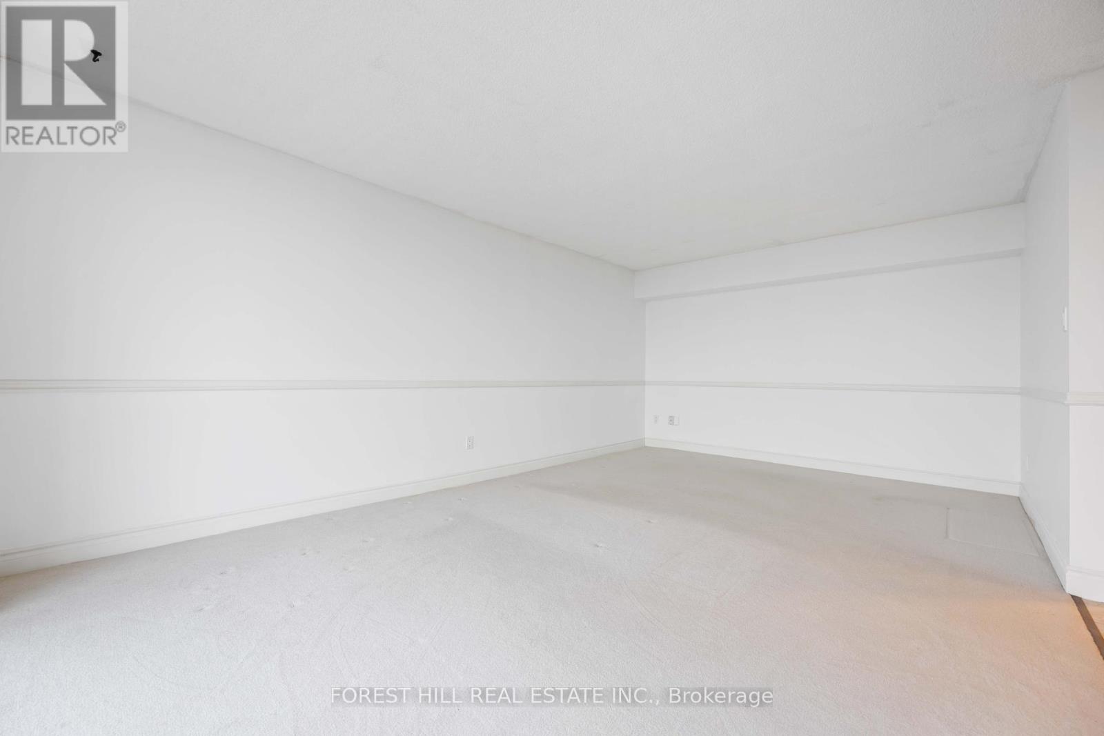 1004 - 2350 Bridletowne Circle Property Photo 22