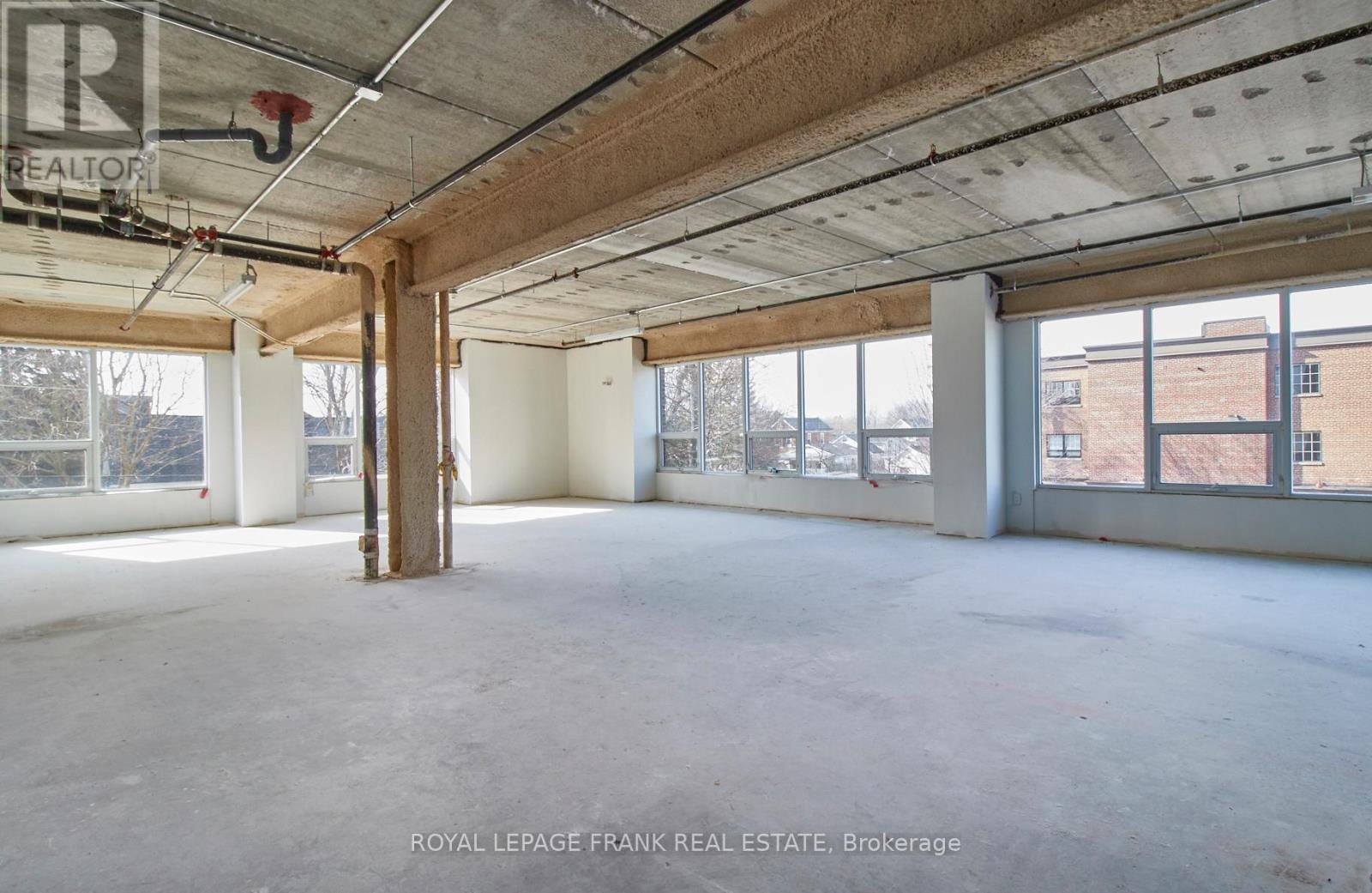 201&202 - 109 King Avenue Property Photo 1
