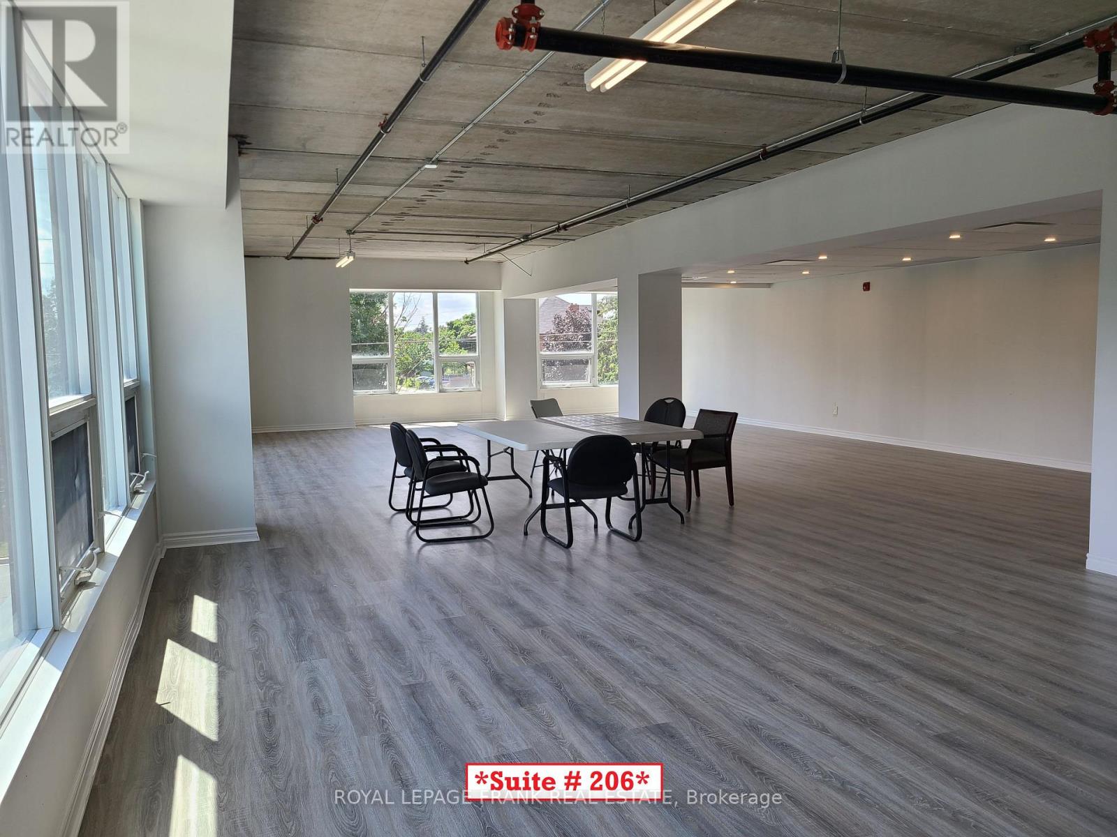 201-202&208 - 109 King Avenue Property Photo 2
