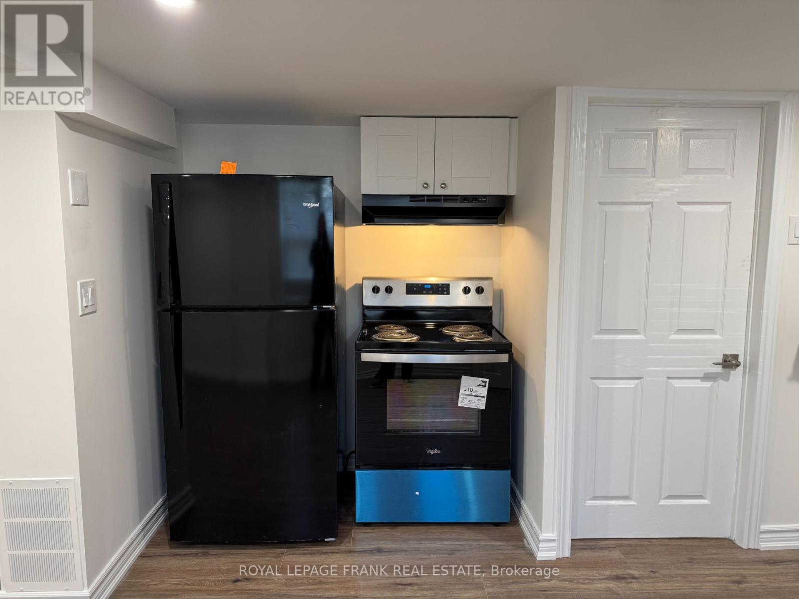 3 - 909 Masson Street Property Photo 4