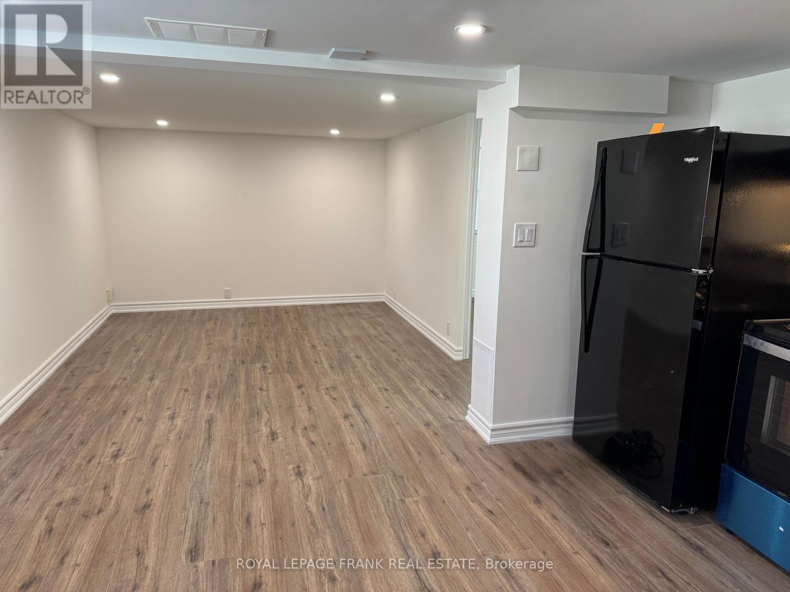 3 - 909 Masson Street Property Photo 5