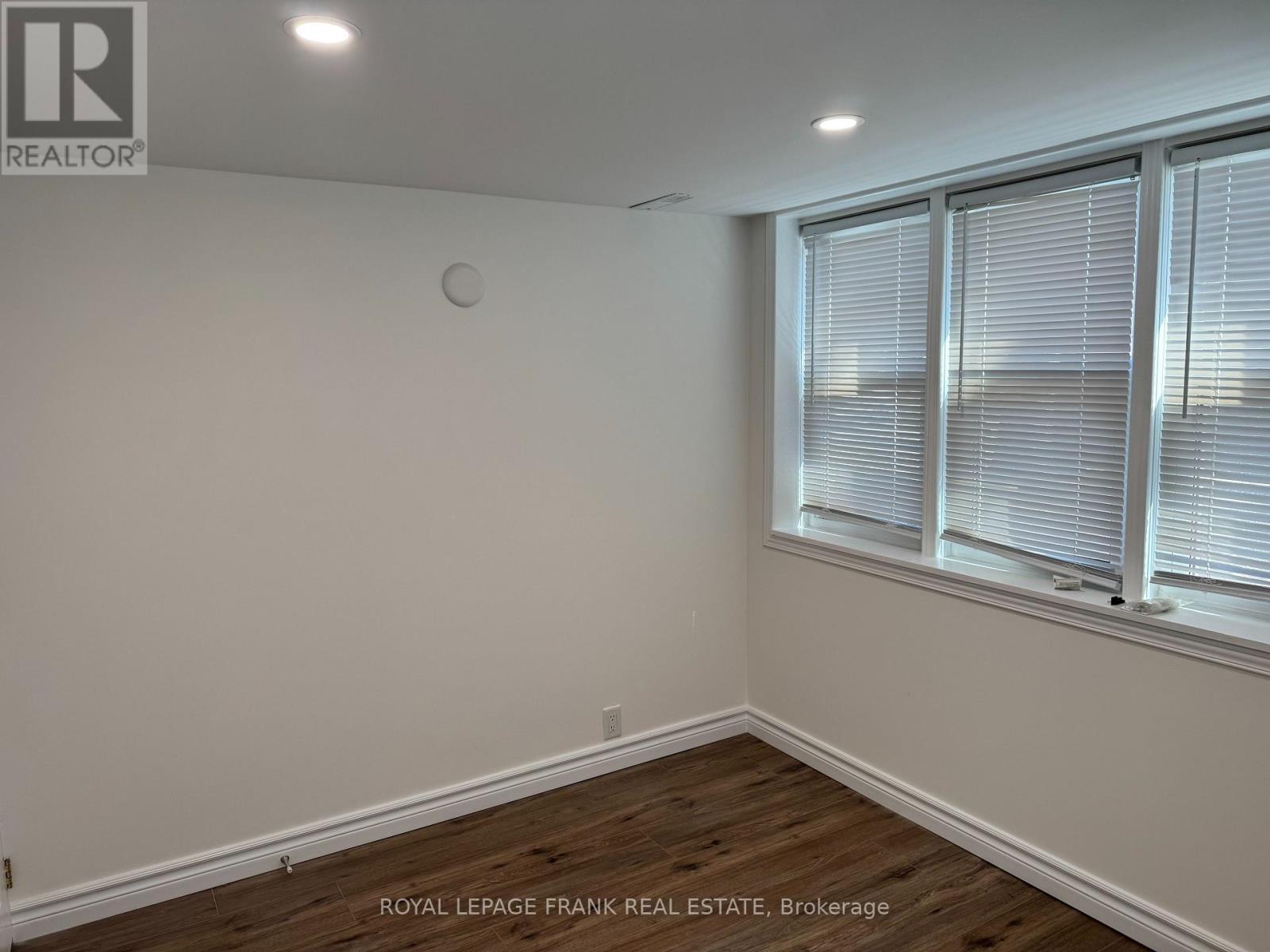 3 - 909 Masson Street Property Photo 10