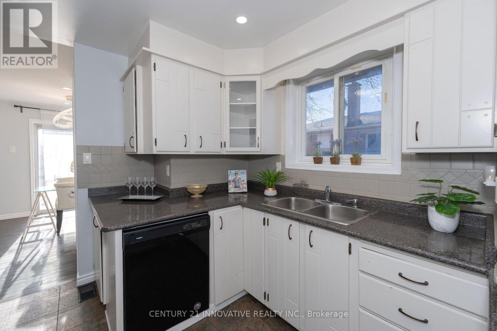 1395 Fordon Avenue Property Photo 16