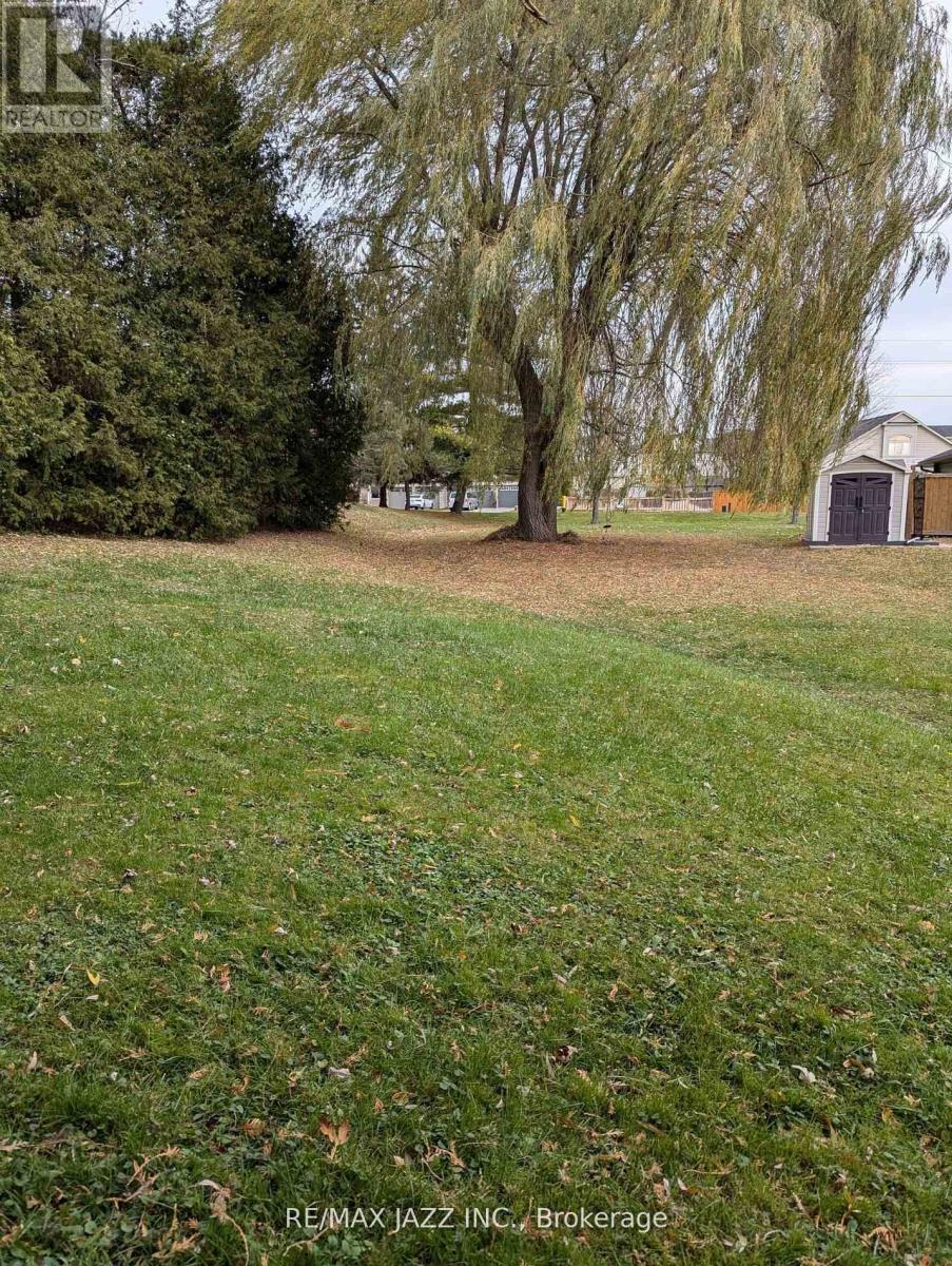 396 North Scugog Court Property Photo 5