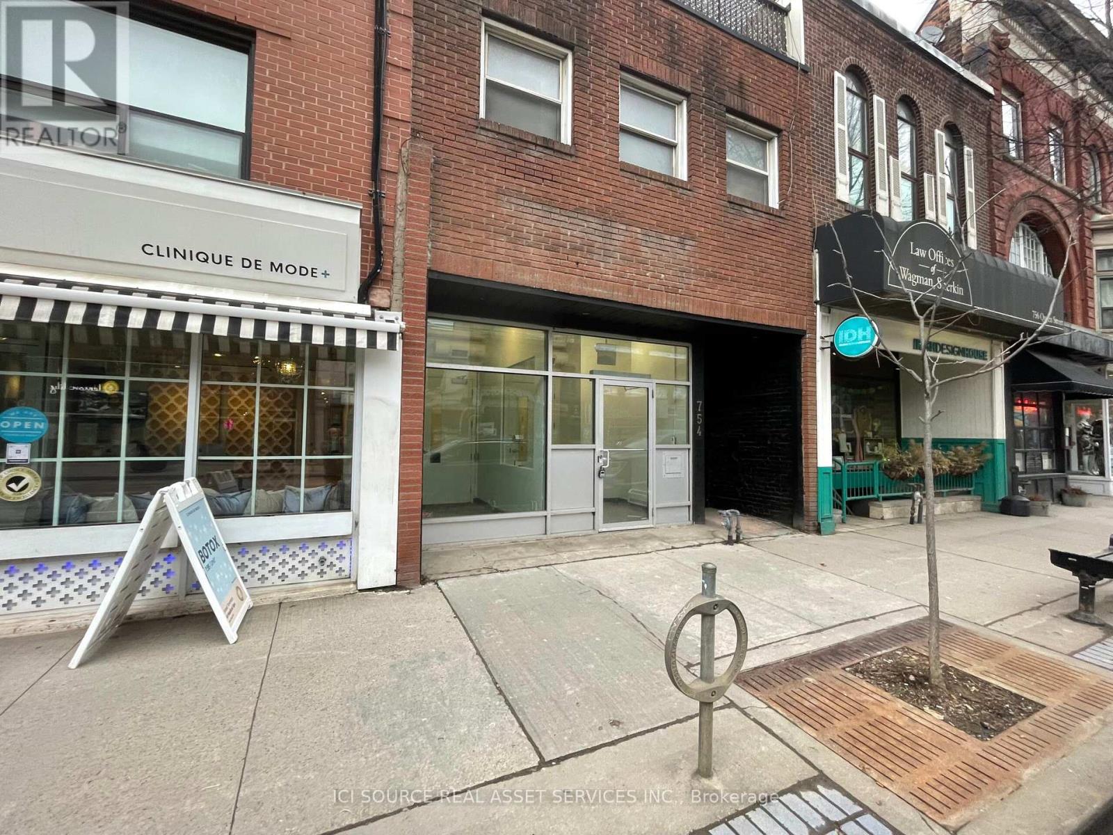 754 QUEEN STREET E Property Photo 1