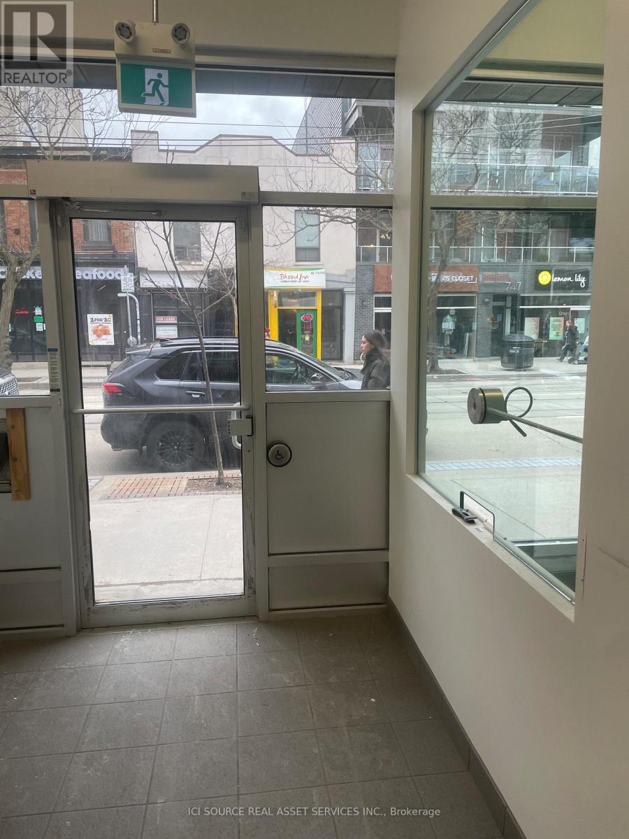 754 Queen Street E Property Photo 3