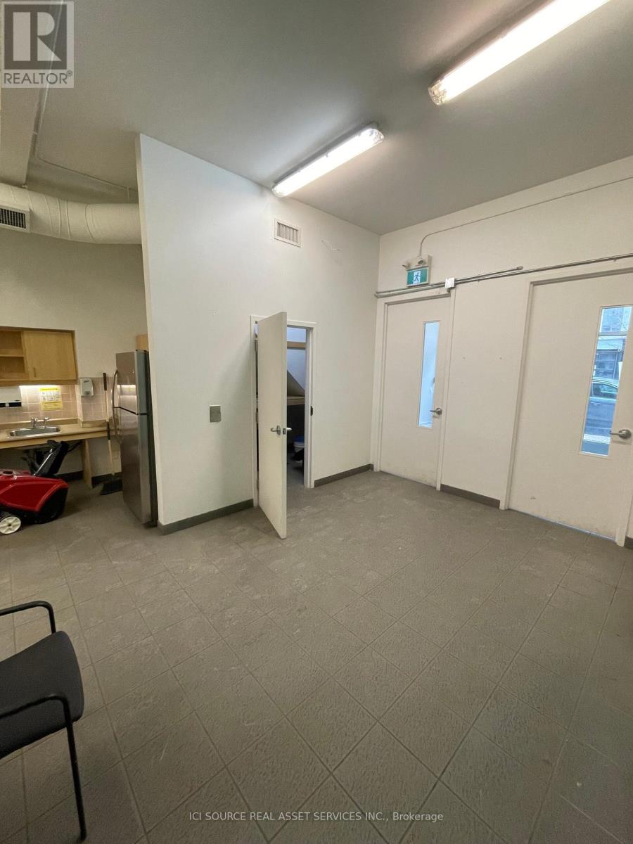 754 Queen Street E Property Photo 5