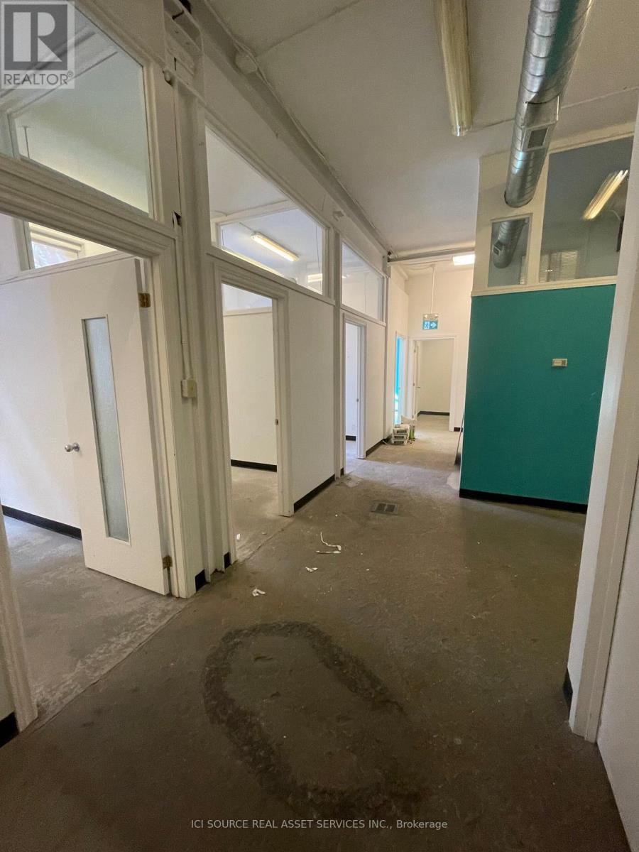 754 Queen Street E Property Photo 13