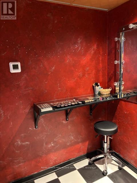 D - 2116 Queen Street E Property Photo 6