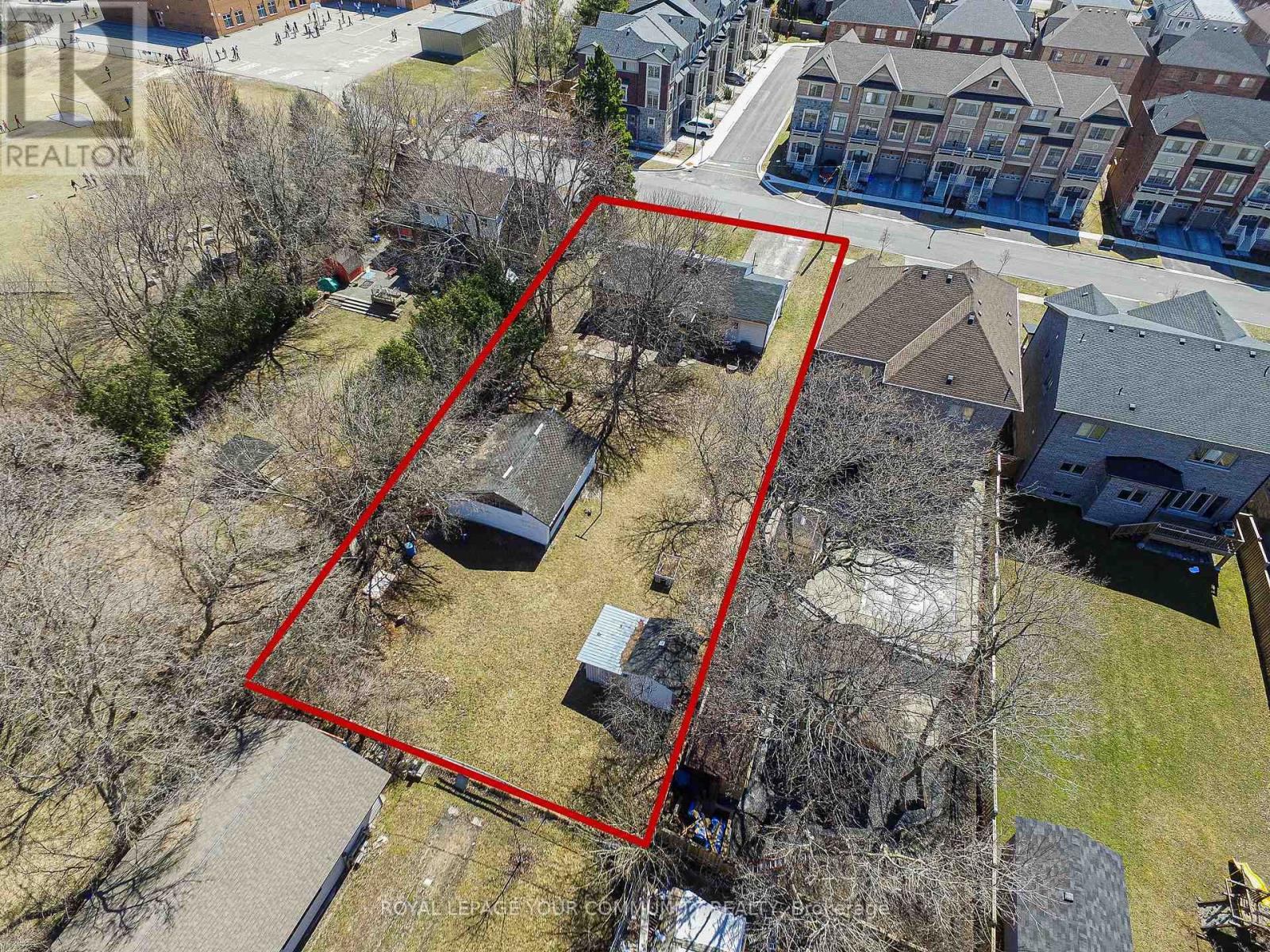 8 Grayson Road Property Photo 1