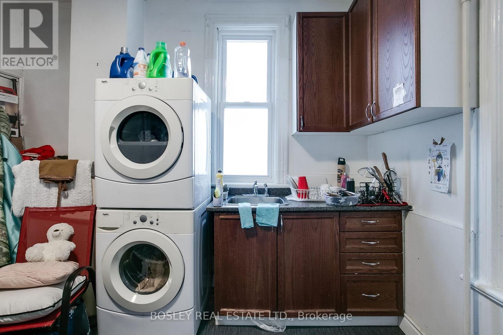 133 Carlaw Avenue Property Photo 32