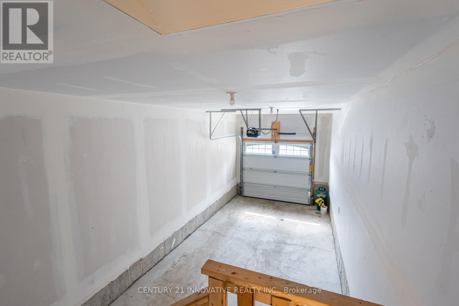 4 Icemaker Way Property Photo 43