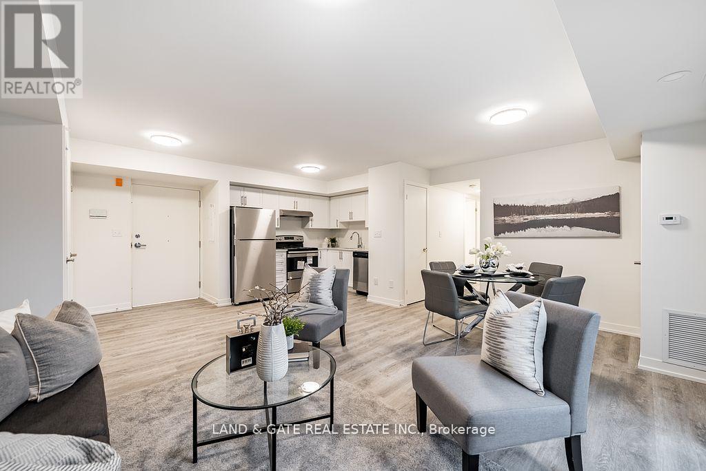 511 - 976 Simcoe Street N Property Photo 9