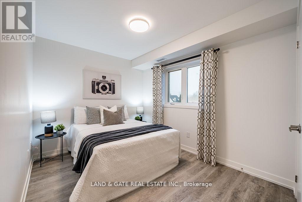 511 - 976 Simcoe Street N Property Photo 13