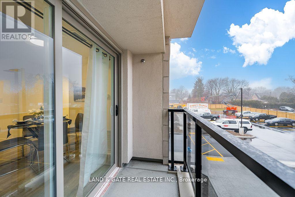 511 - 976 Simcoe Street N Property Photo 15