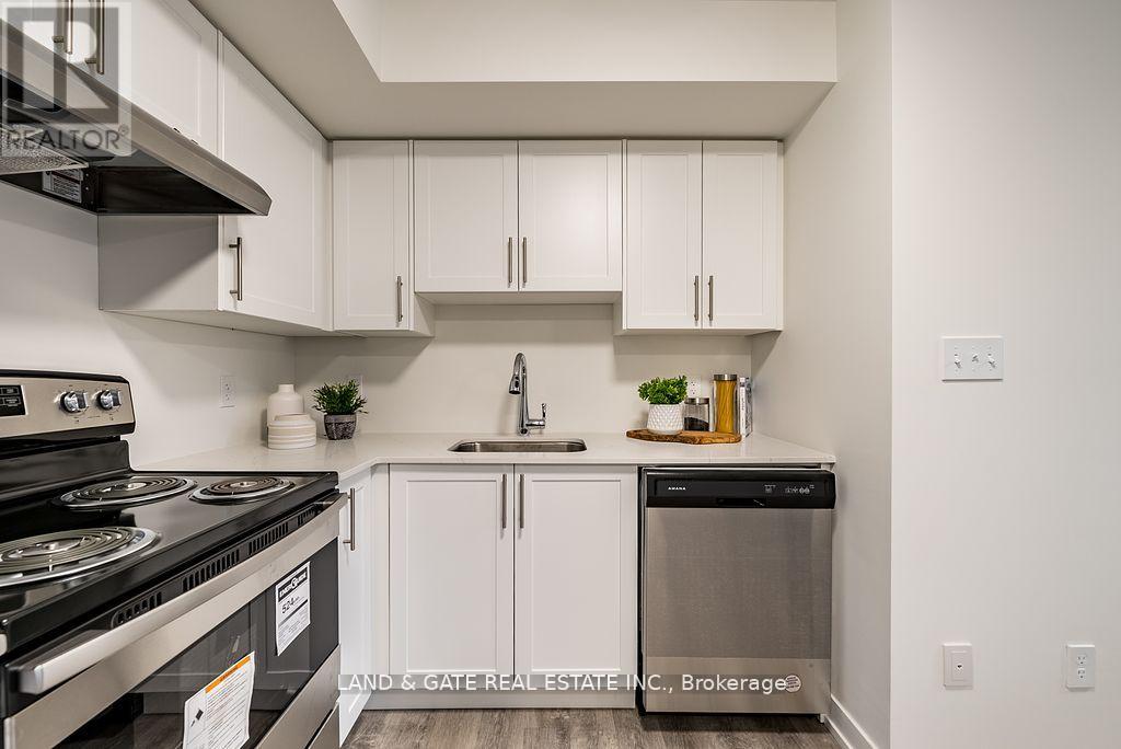 511 - 976 Simcoe Street N Property Photo 20