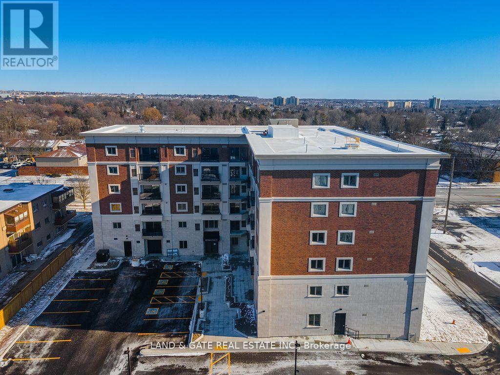 511 - 976 Simcoe Street N Property Photo 28