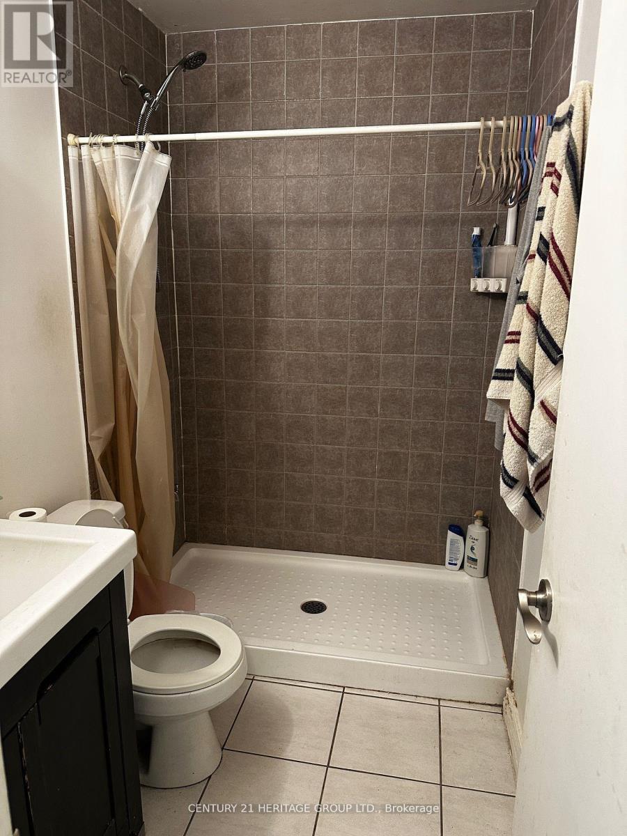 612 Gerrard Street E Property Photo 4