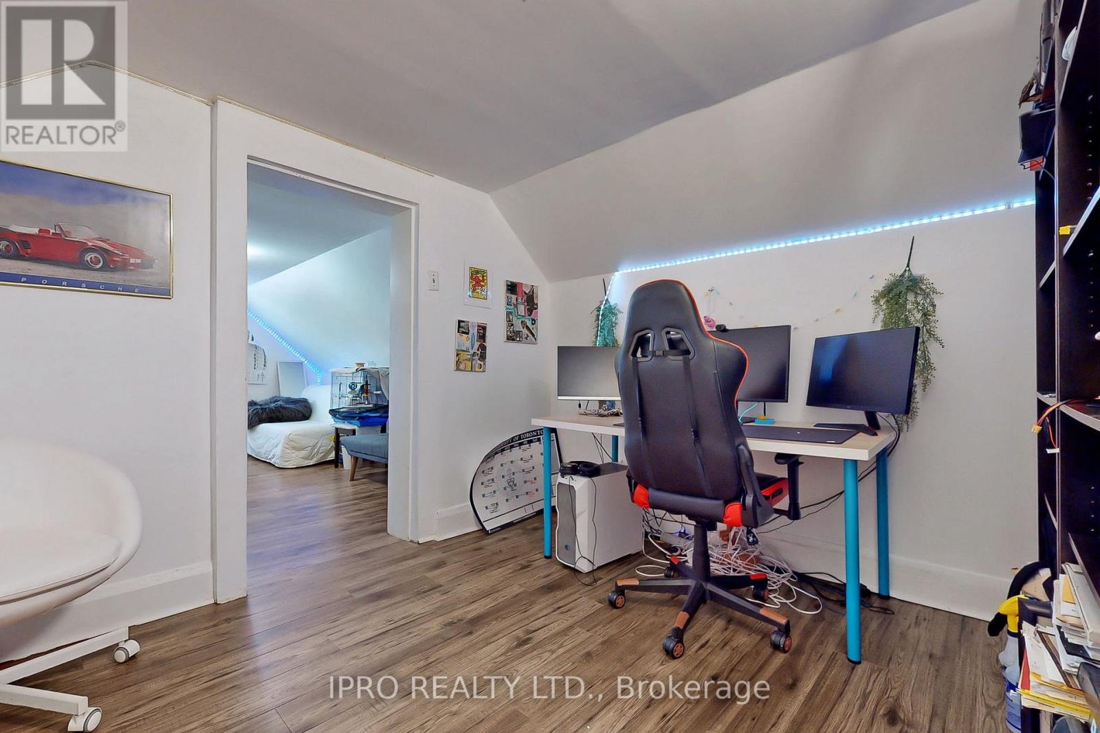 86 Oak Park Avenue Property Photo 16