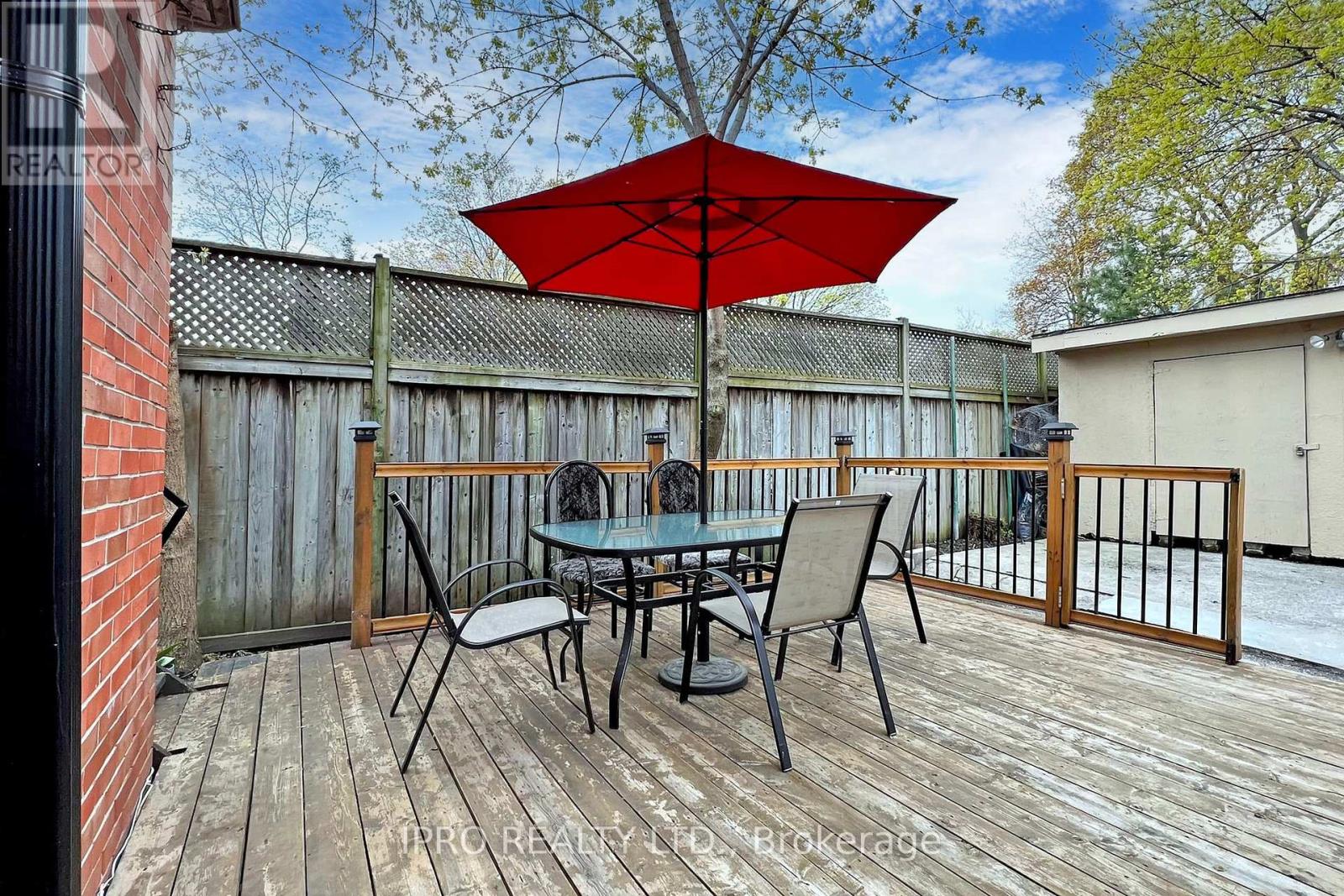 86 Oak Park Avenue Property Photo 21