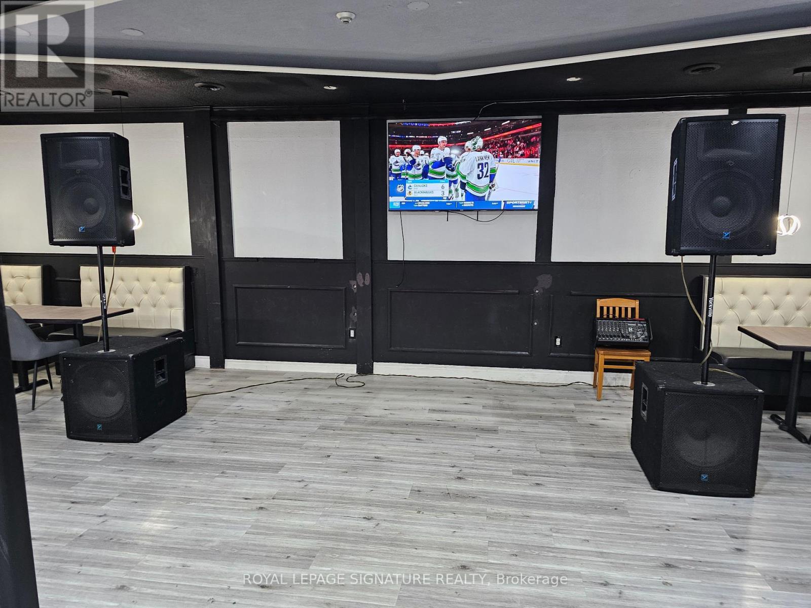 926 Simcoe Street N Property Photo 18