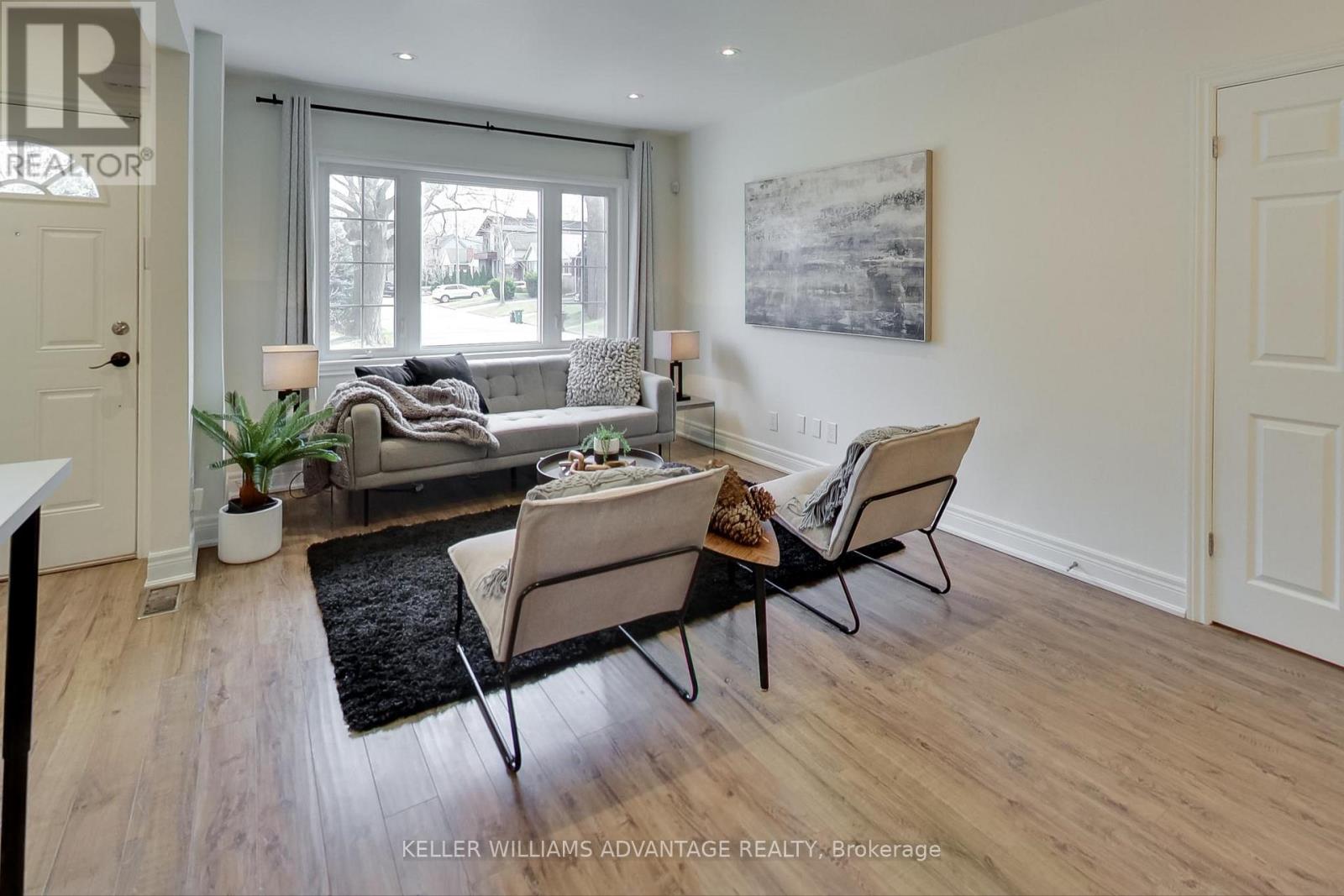 12 Parkland Road Property Photo 8