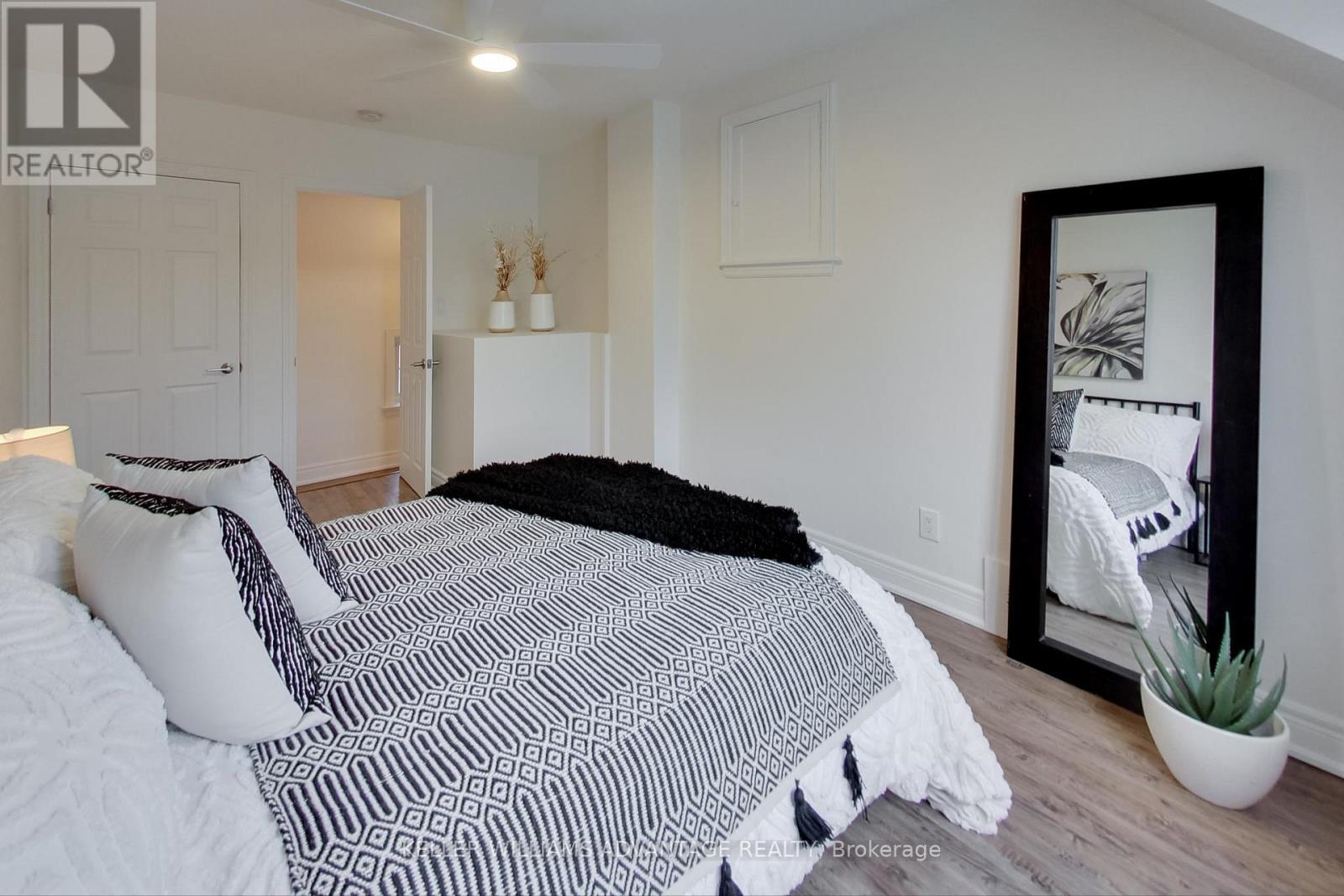12 Parkland Road Property Photo 20