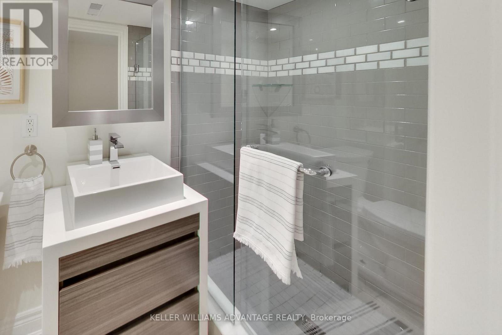 12 Parkland Road Property Photo 32