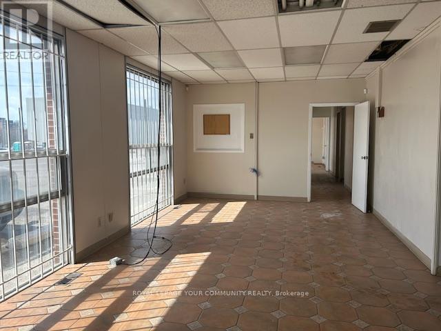 1&2 - 12 Golden Gate Court Property Photo 3