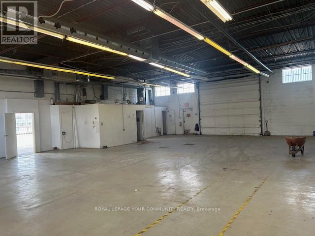 1&2 - 12 Golden Gate Court Property Photo 9