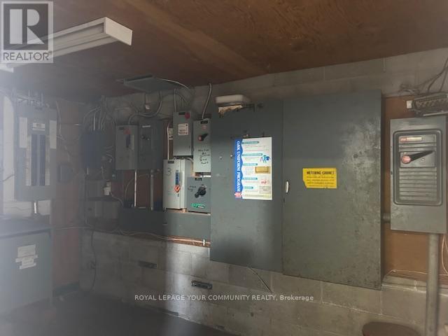 1&2 - 12 Golden Gate Court Property Photo 10