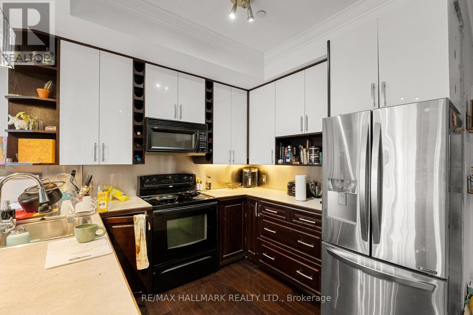 2151 Danforth Avenue Property Photo 31