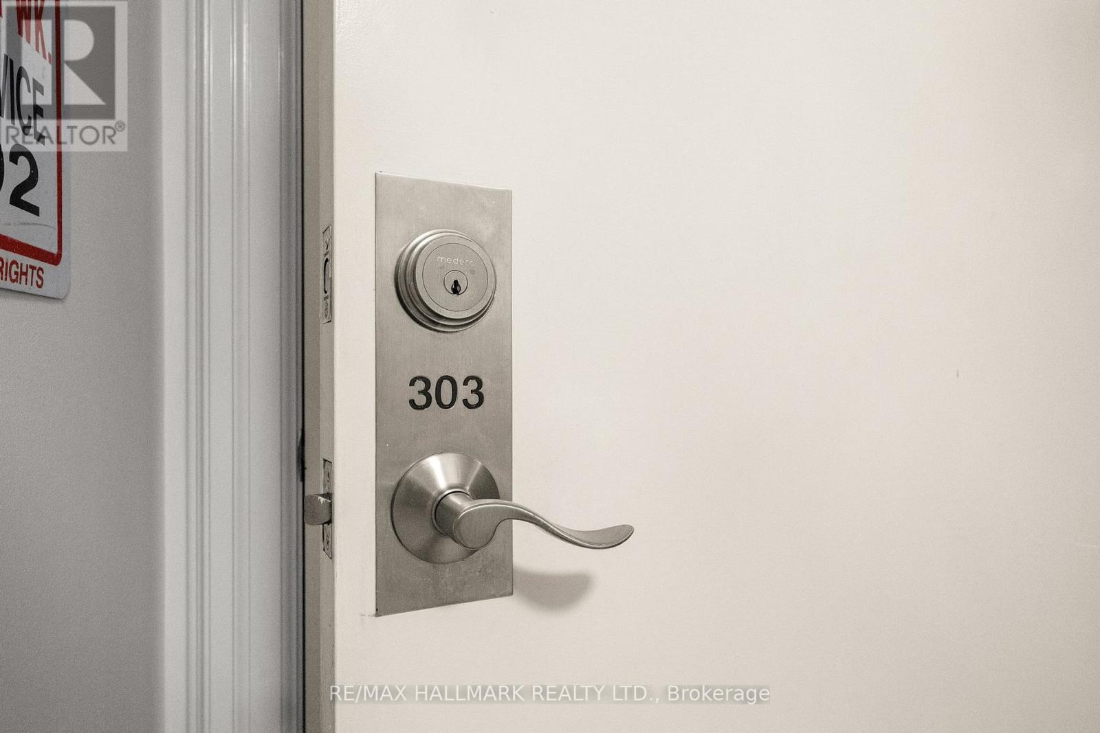 2151 Danforth Avenue Property Photo 33