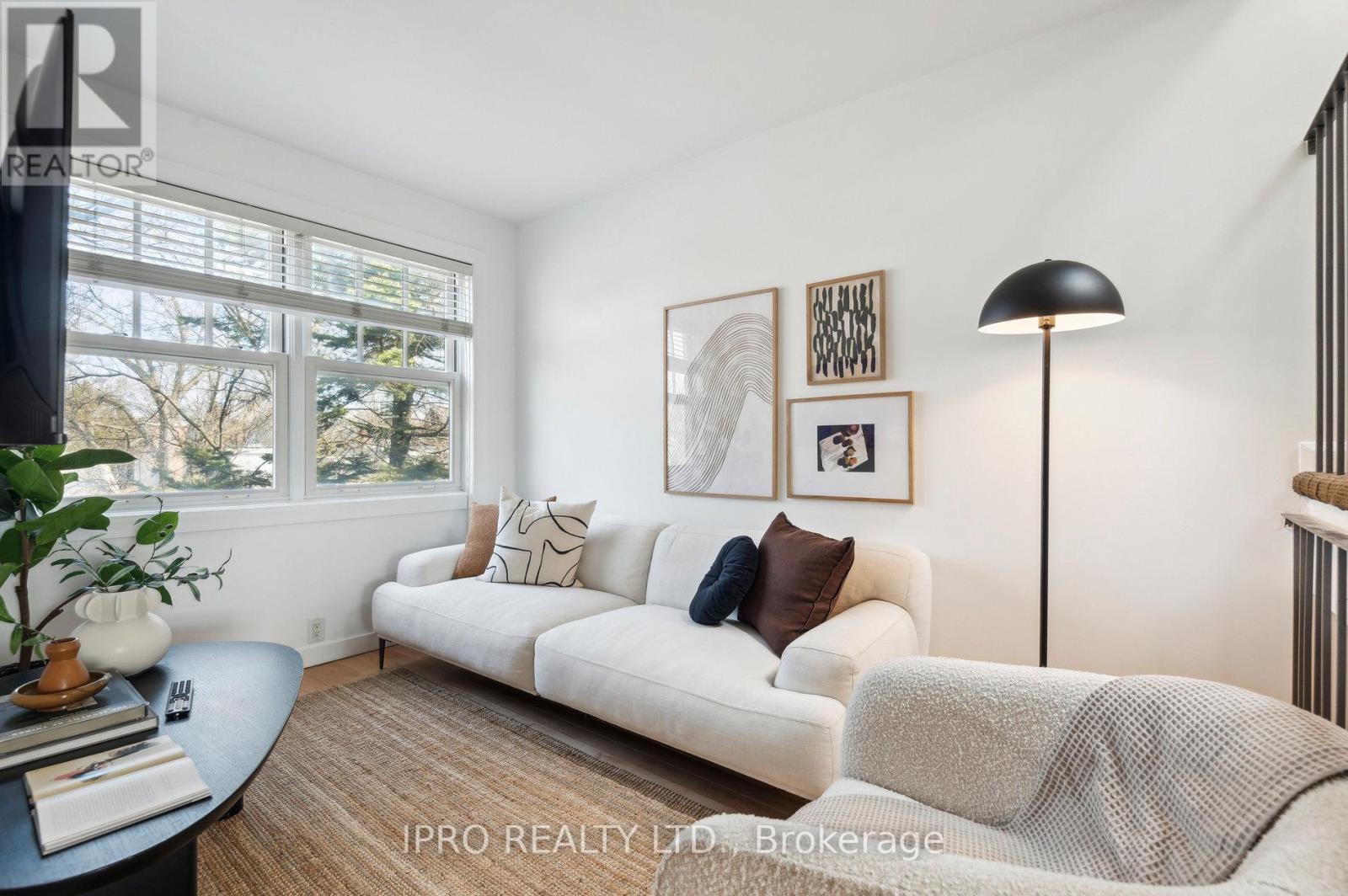 912d Logan Avenue Property Photo 17