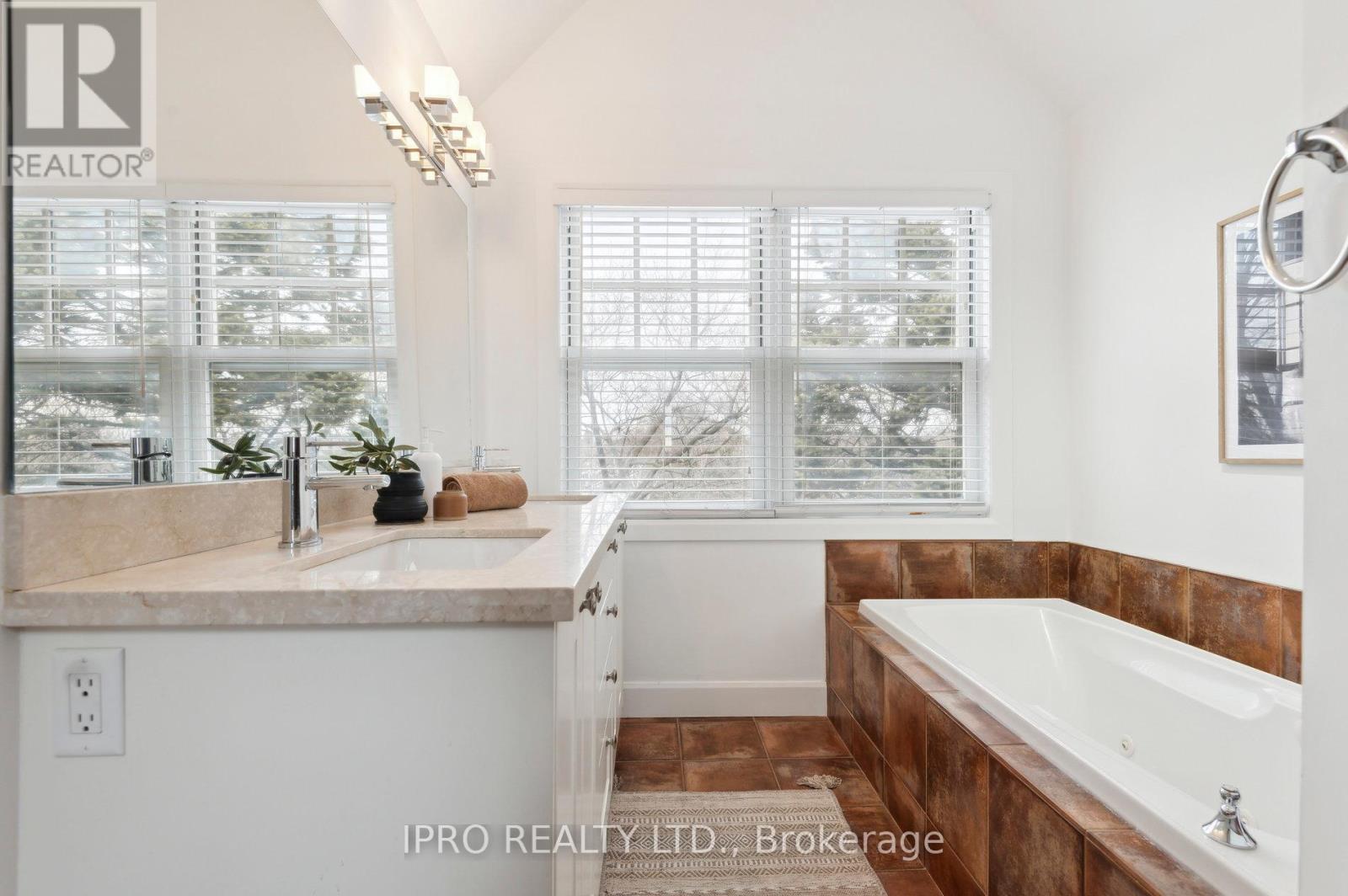 912d Logan Avenue Property Photo 26