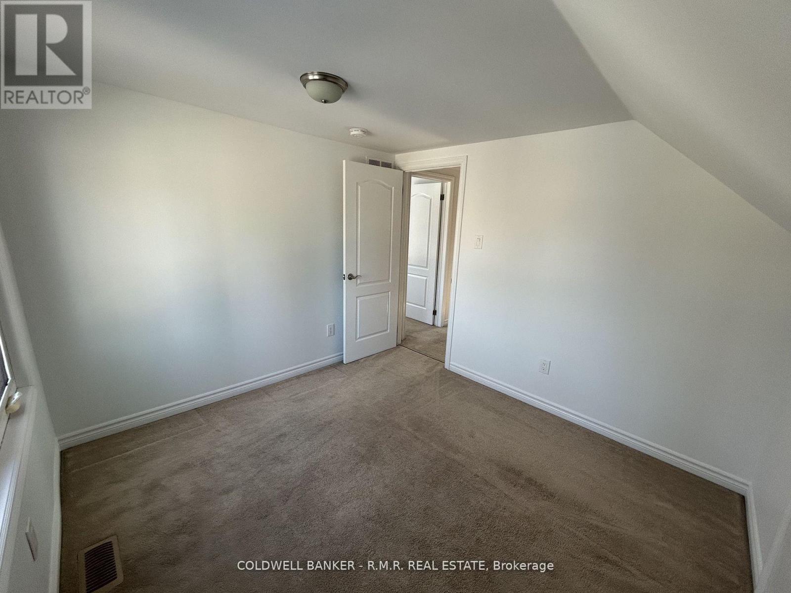 2 - 303 Muriel Avenue Property Photo 4