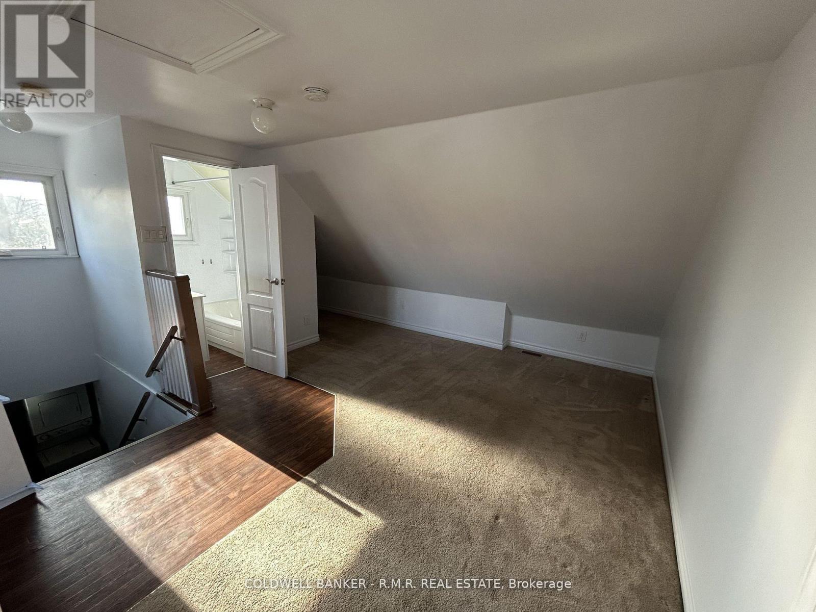 2 - 303 Muriel Avenue Property Photo 7