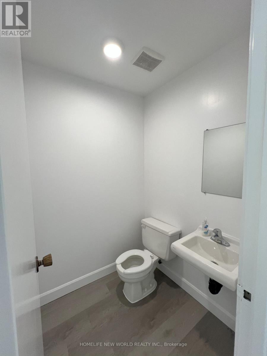 137 - 70 Silver Star Boulevard Property Photo 8