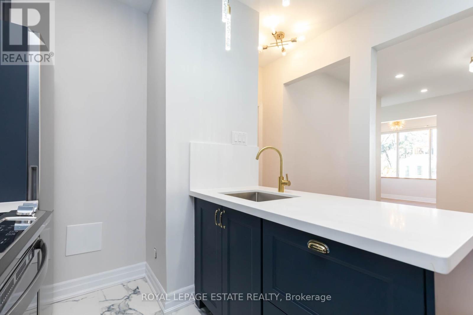15 Violet Avenue Property Photo 5