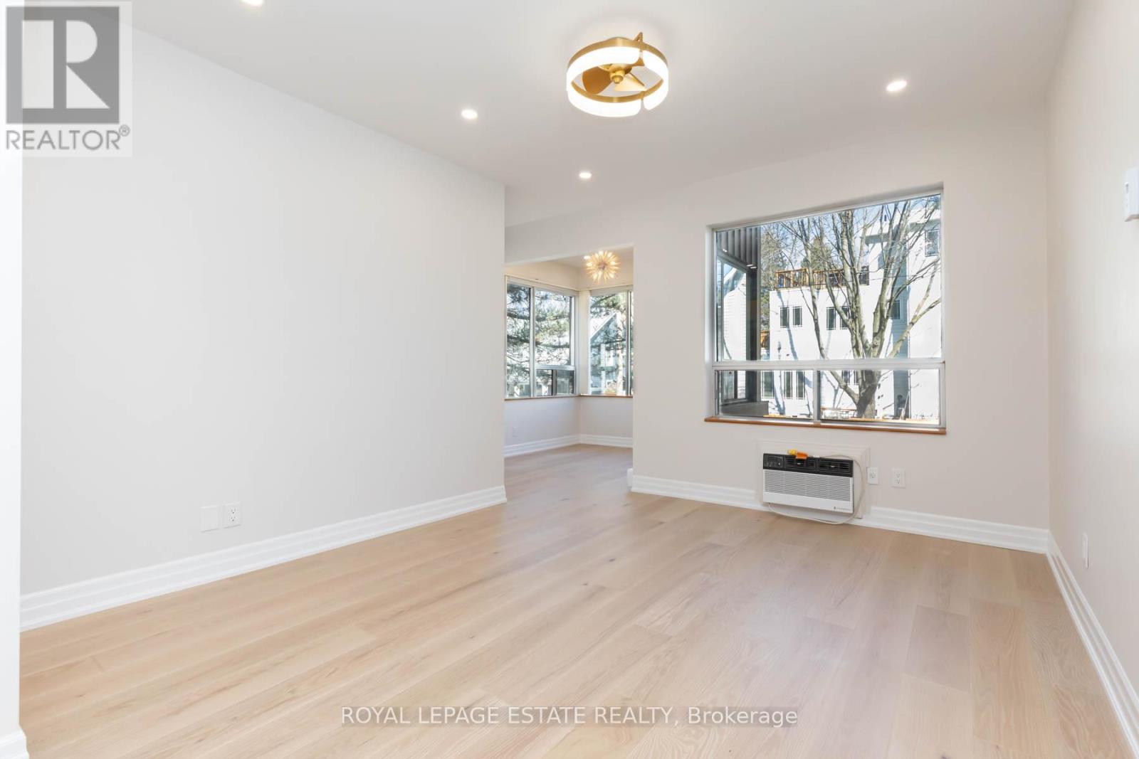 15 Violet Avenue Property Photo 12