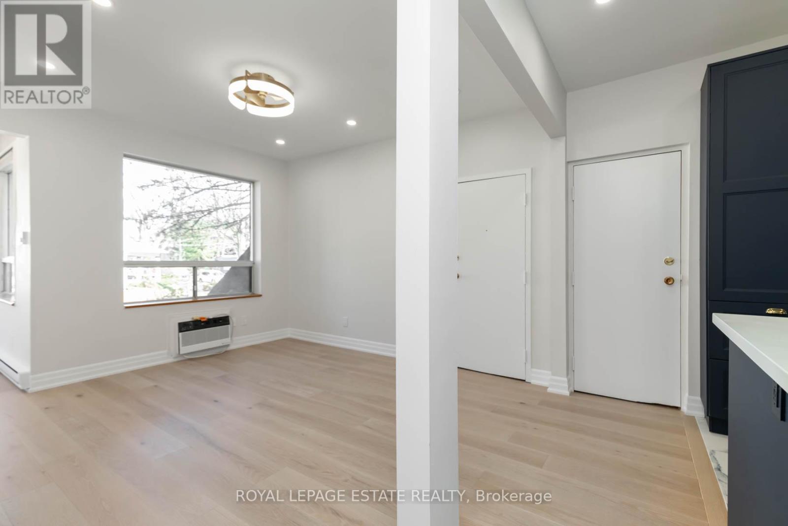 15 Violet Avenue Property Photo 18