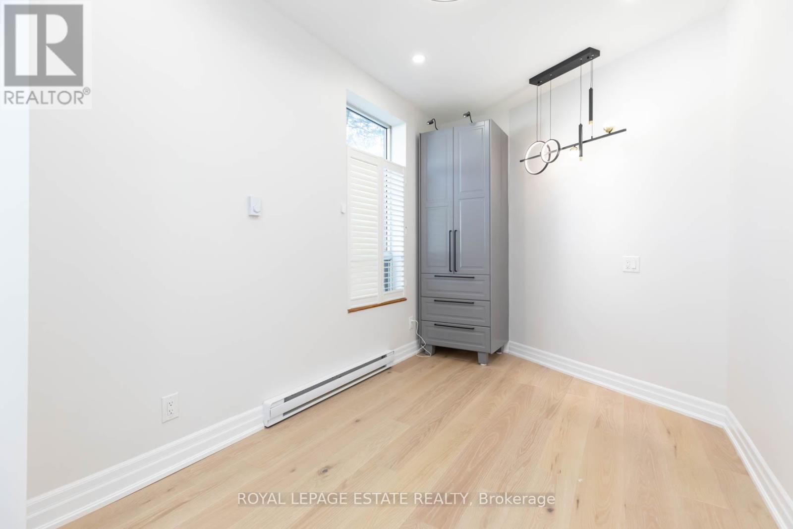 15 Violet Avenue Property Photo 19