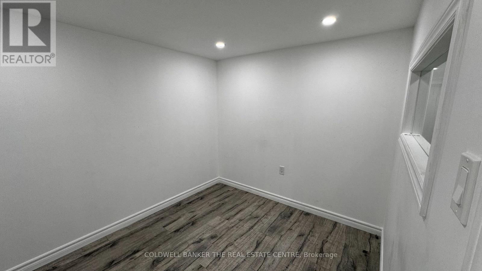 Room 3 - 4508 Kingston Road Property Photo 3