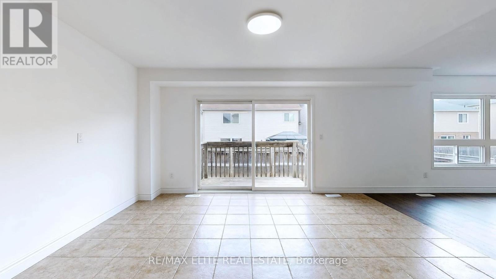 558 Oldman Road Property Photo 12