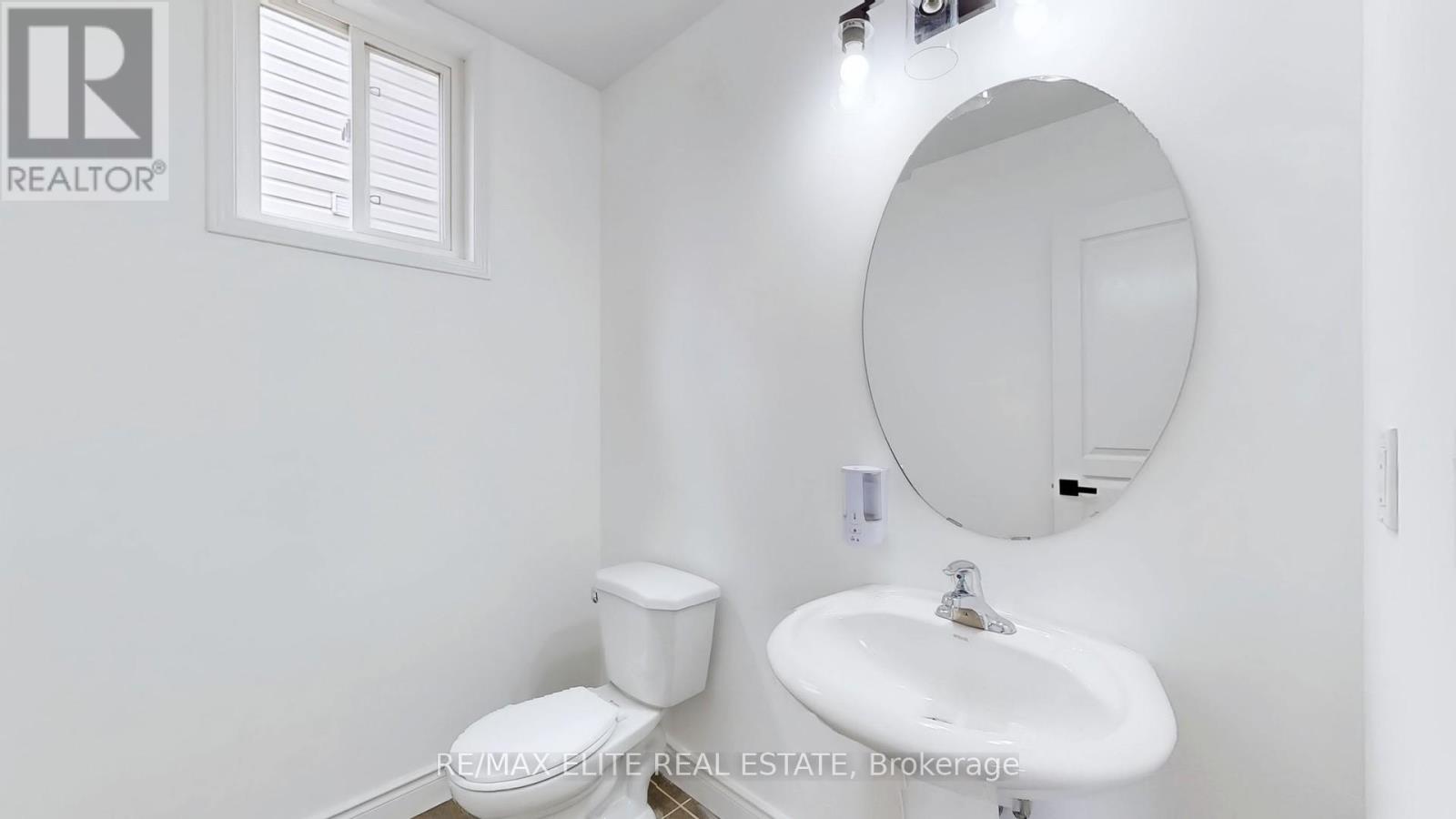 558 Oldman Road Property Photo 14