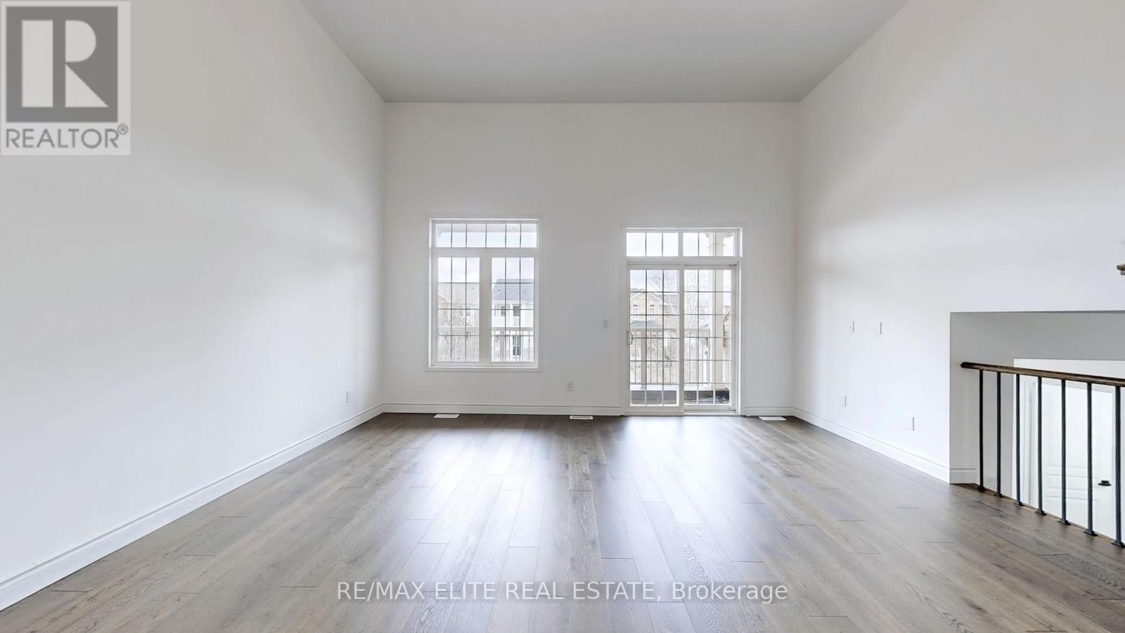 558 Oldman Road Property Photo 16
