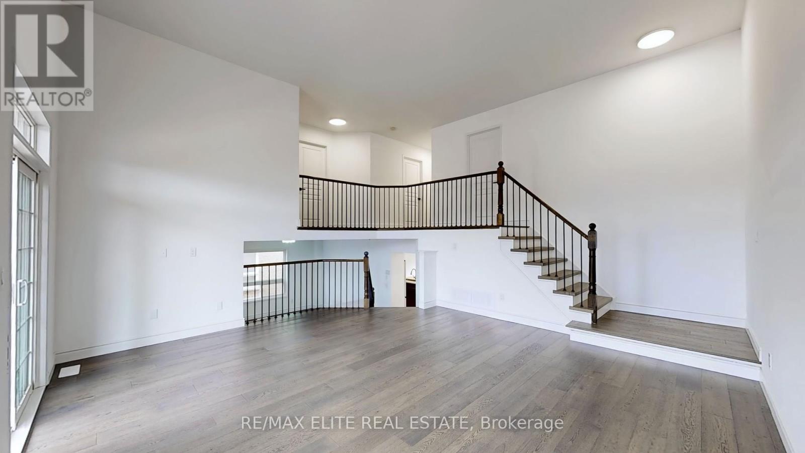 558 Oldman Road Property Photo 18
